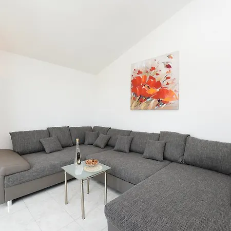 Ciklic Apartment